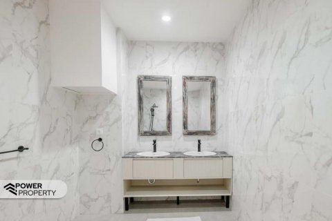 9 bedrooms Apartment in Seminyak, Badung, Indonesia No. 8953 8