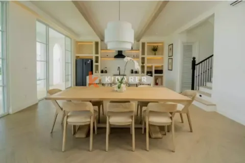 4 bedrooms Villa in Ungasan, Badung, Indonesia No. 13234 8