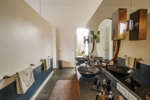 4 bedrooms Villa in South Denpasar, Denpasar, Indonesia No. 13239 20
