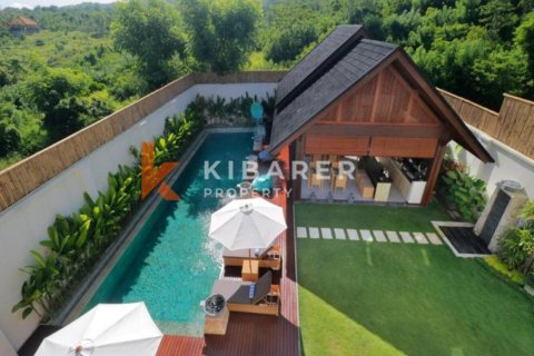 4 bedrooms Villa in Ungasan, Badung, Indonesia No. 12558 3