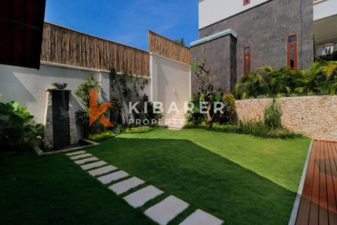 4 bedrooms Villa in Ungasan, Badung, Indonesia No. 12558 8