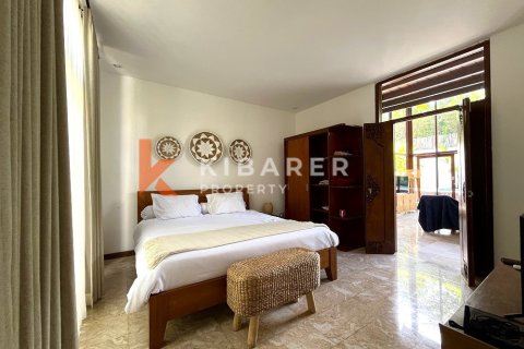 3 bedrooms Villa in Tibubeneng, Badung, Indonesia No. 13034 16