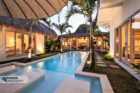 Вилла с 5 спальнями в Seminyak, Бадунг, Индонезия № 9008