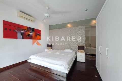 4 bedrooms Villa in Ungasan, Badung, Indonesia No. 13043 7