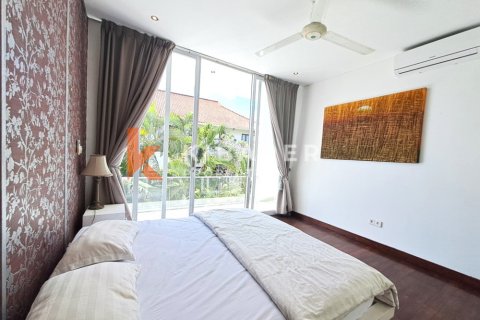 4 bedrooms Villa in Ungasan, Badung, Indonesia No. 13043 16