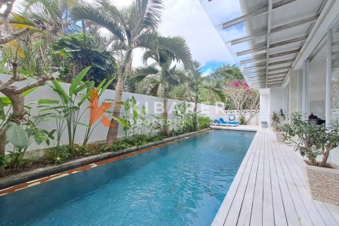4 bedrooms Villa in Ungasan, Badung, Indonesia No. 13043 2