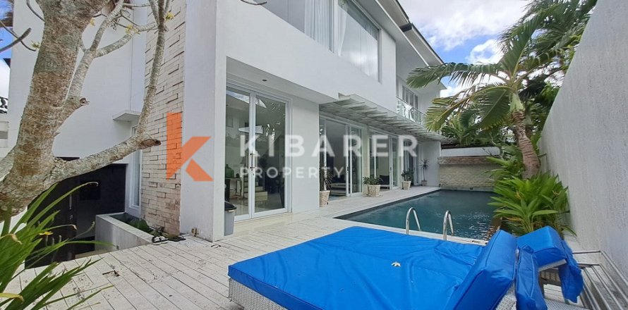 4 bedrooms Villa in Ungasan, Badung, Indonesia No. 13043