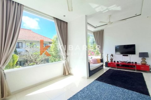 4 bedrooms Villa in Ungasan, Badung, Indonesia No. 13043 15