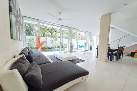 4 bedrooms Villa in Ungasan, Badung, Indonesia No. 13043 4