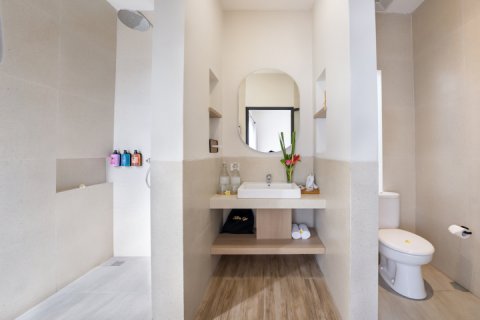 Вилла с 3 спальнями в Canggu, Бадунг, Индонезия № 604 12