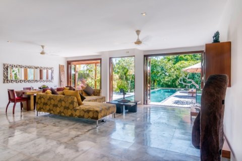 3 bedrooms Villa in Canggu, Badung, Indonesia No. 1482 16