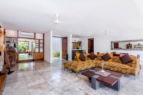 3 bedrooms Villa in Canggu, Badung, Indonesia No. 1482 15