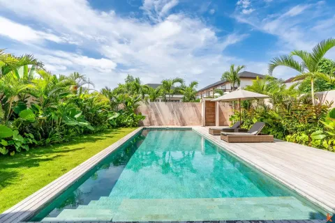 4 bedrooms Villa in Tumbak Bayuh, Mengwi, Badung, Indonesia No. 10962 6