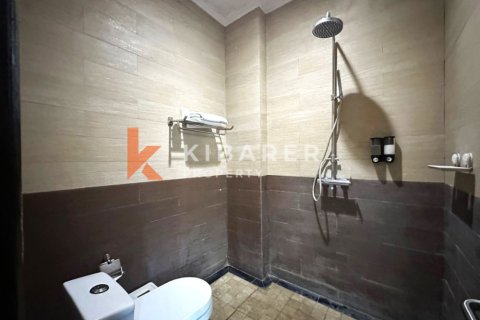 Вилла с 4 спальнями в Легиан, Kuta, Бадунг, Индонезия № 12884 23