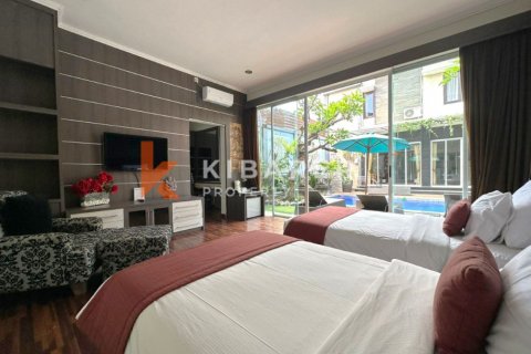Вилла с 4 спальнями в Легиан, Kuta, Бадунг, Индонезия № 12884 21