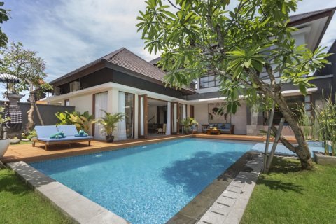 Вилла с 3 спальнями в Seminyak, Бадунг, Индонезия № 1275