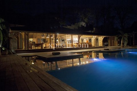 4 bedrooms Villa in Lovina, Anturan, Buleleng, Indonesia No. 7962 17