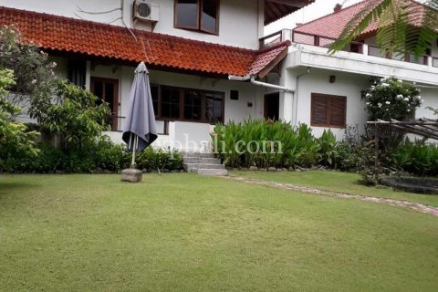 4 bedrooms Villa in South Kuta, Badung, Indonesia No. 7961