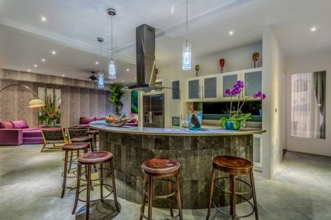 4 bedrooms Villa in Seminyak, Badung, Indonesia No. 976 8