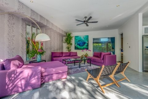 4 bedrooms Villa in Seminyak, Badung, Indonesia No. 976 4