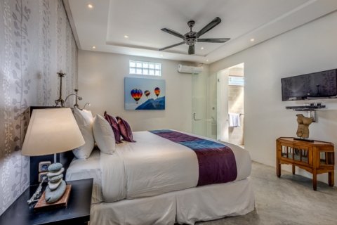 4 bedrooms Villa in Seminyak, Badung, Indonesia No. 976 17