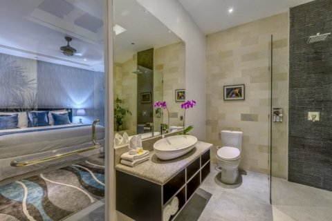 4 bedrooms Villa in Seminyak, Badung, Indonesia No. 976 18