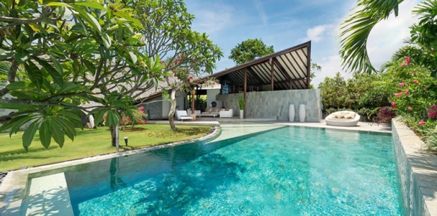 3 bedrooms Villa in Seminyak, Badung, Indonesia No. 979