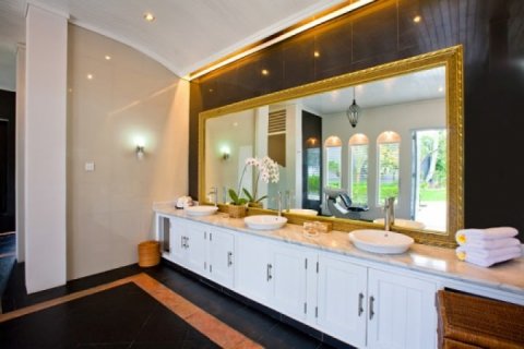 6 bedrooms Villa in Gianyar, Indonesia No. 727 26