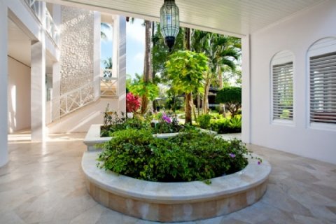 6 bedrooms Villa in Gianyar, Indonesia No. 727 17