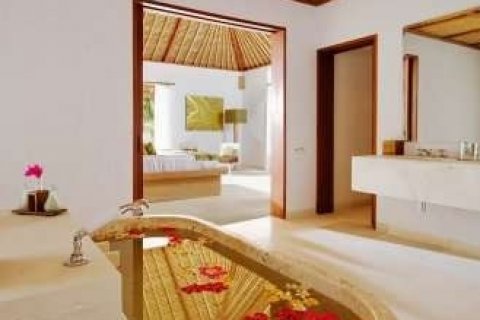 6 bedrooms Villa in Tanjung, North Lombok, Indonesia No. 721 27