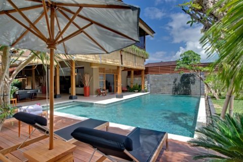 6 bedrooms Villa in Seminyak, Badung, Indonesia No. 724 24