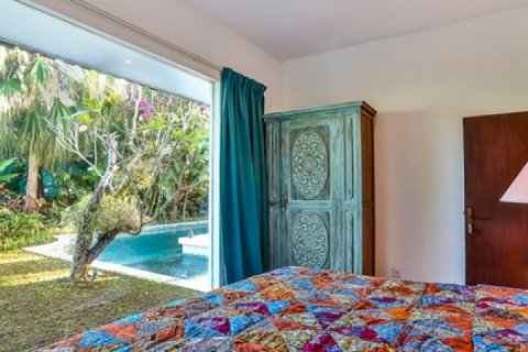 3 bedrooms Villa in Seminyak, Badung, Indonesia No. 1425 10