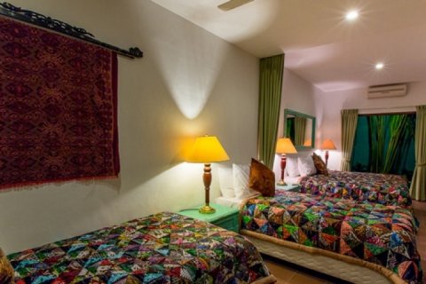 3 bedrooms Villa in Seminyak, Badung, Indonesia No. 1425 26