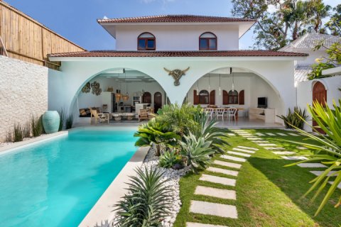 Вилла с 3 спальнями в Seminyak, Бадунг, Индонезия № 1427 2