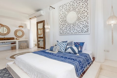 Вилла с 3 спальнями в Seminyak, Бадунг, Индонезия № 1427 20