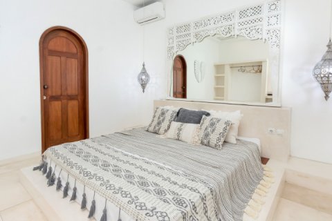 Вилла с 3 спальнями в Seminyak, Бадунг, Индонезия № 1427 14