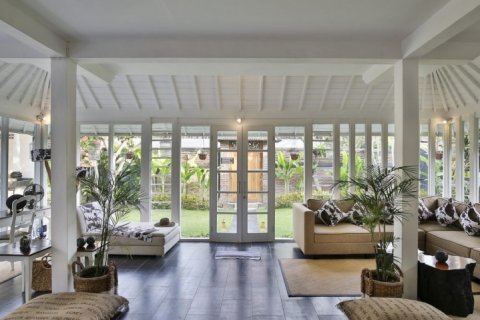 3 bedrooms Villa in Seminyak, Badung, Indonesia No. 1428 3