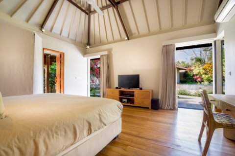 2 bedrooms Villa in South Kuta, Badung, Indonesia No. 1424 13