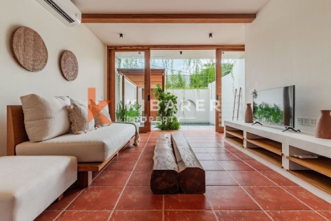 2 bedrooms Villa in Canggu, Badung, Indonesia No. 12353 10