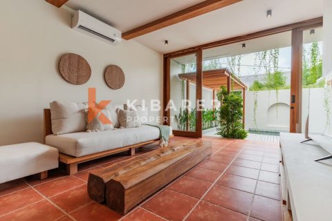 2 bedrooms Villa in Canggu, Badung, Indonesia No. 12353 4