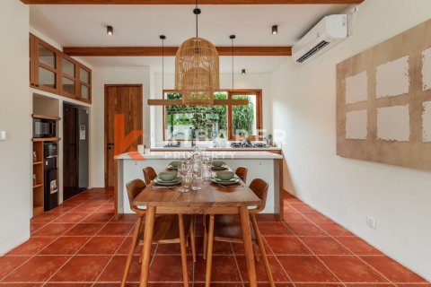 2 bedrooms Villa in Canggu, Badung, Indonesia No. 12353 9