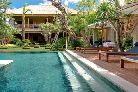 10 bedrooms Villa in Seminyak, Badung, Indonesia No. 621