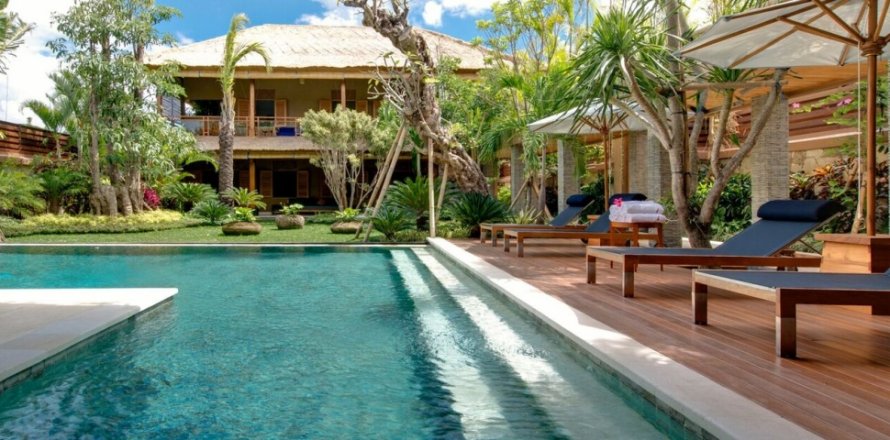 Вилла с 10 спальнями в Seminyak, Бадунг, Индонезия № 621