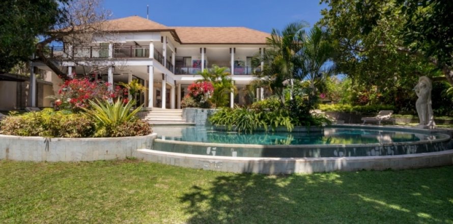 14 bedrooms Villa in South Kuta, Badung, Indonesia No. 622