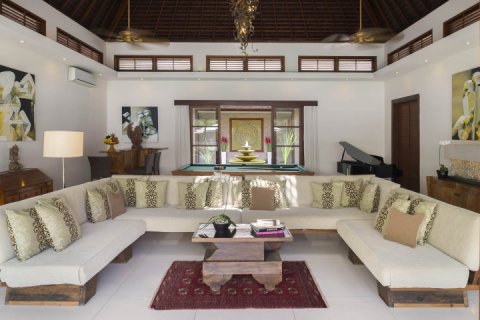 8 bedrooms Villa in Seminyak, Badung, Indonesia No. 623 10