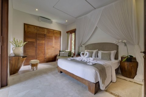 8 bedrooms Villa in Seminyak, Badung, Indonesia No. 623 24