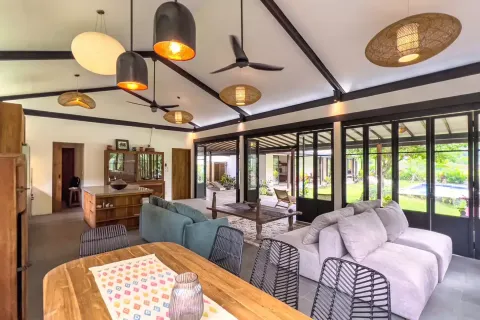 4 bedrooms Villa in Kediri, Indonesia No. 10717 6