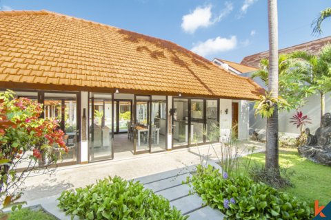3 bedrooms Villa in Kerobokan, Badung, Indonesia No. 11028 3