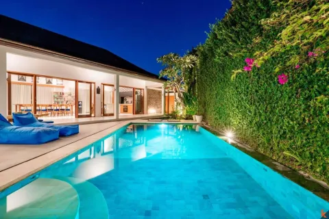 4 bedrooms Villa in Canggu, Badung, Indonesia No. 11032 15