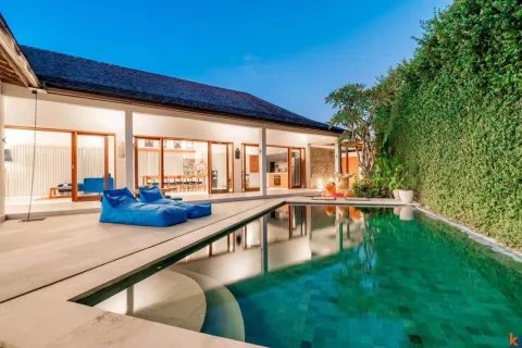 4 bedrooms Villa in Canggu, Badung, Indonesia No. 11032 10